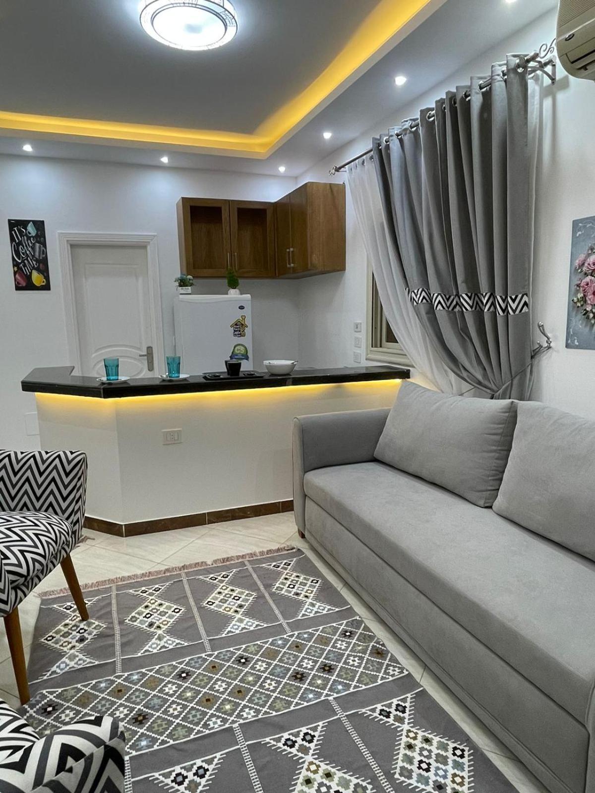 في قلب الجديدة تطل على شارع التسعين الشمالي Appartement Le Caire